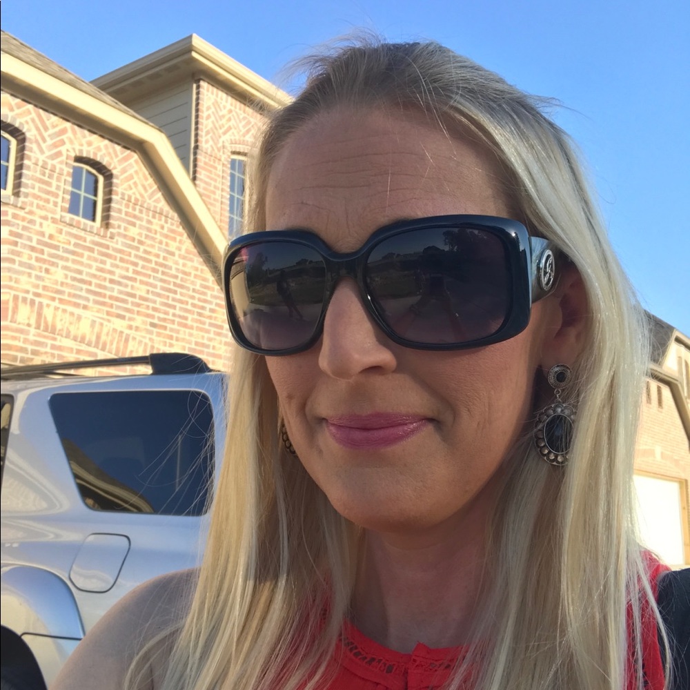 Meet your Posher, Shannon